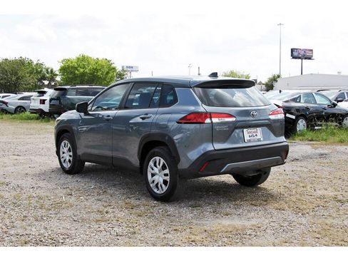 Used 2022 Toyota Corolla Cross L FWD image 5