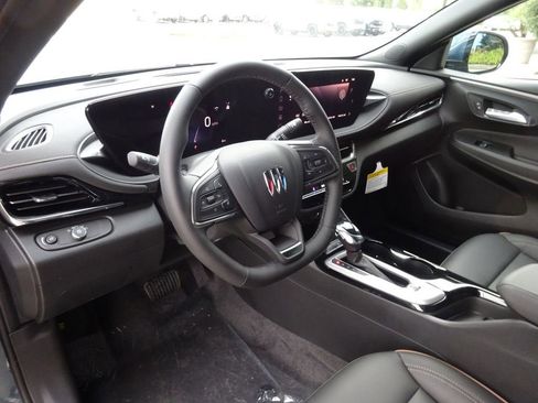 New 2026 Buick Envista Avenir FWD image 12