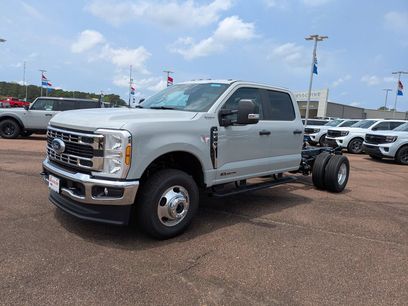 New 2026 Ford F350 XL w/ XL Chrome Package