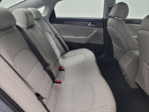 Used 2016 Hyundai Sonata Sport w/ Option Group 1V image 19