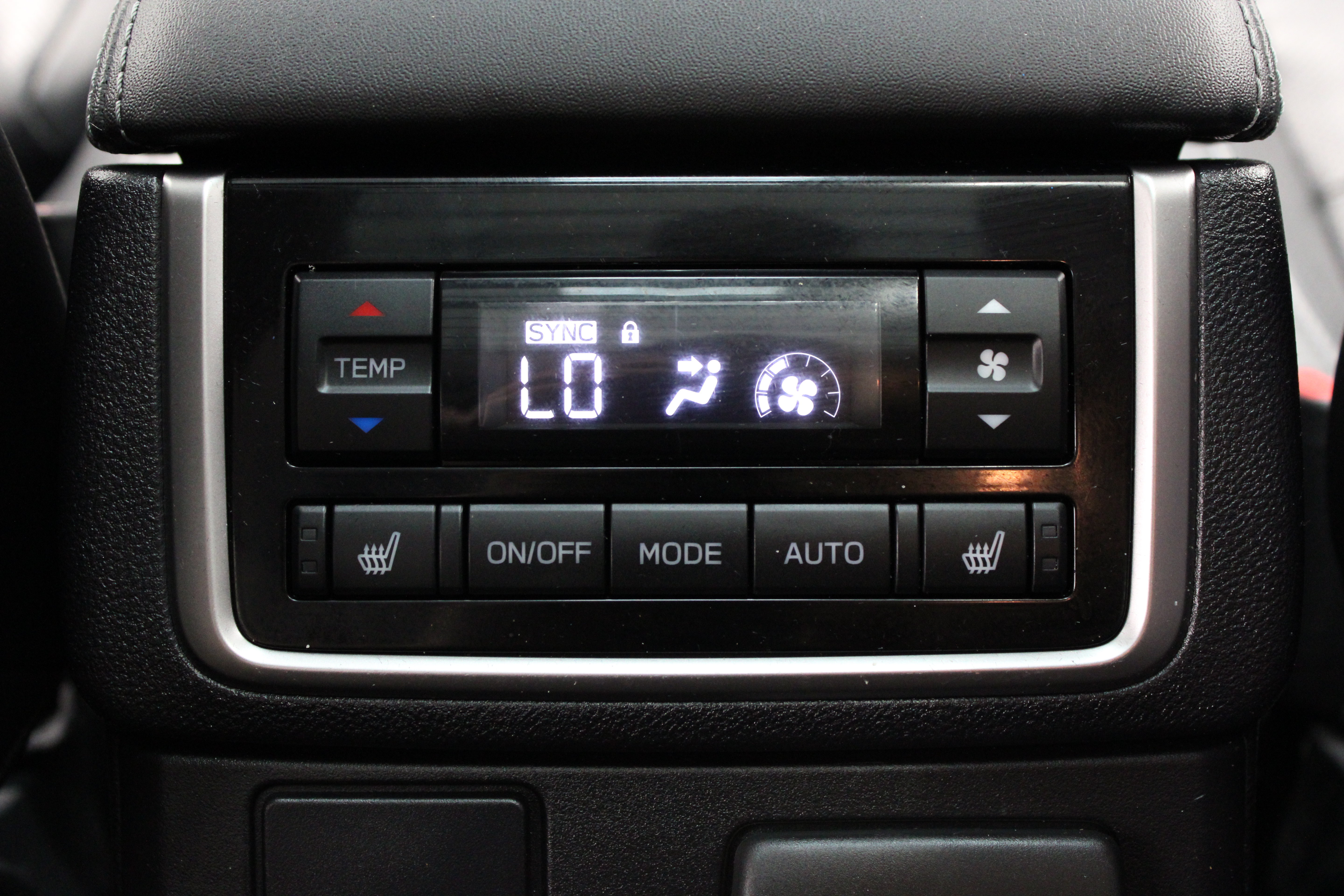 Used 2021 Subaru Ascent Limited w/ Technology Package AWD/4WD image 32