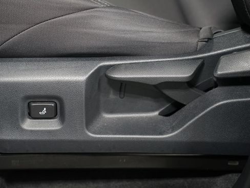 Certified 2025 Toyota Tacoma SR5 RWD image 34