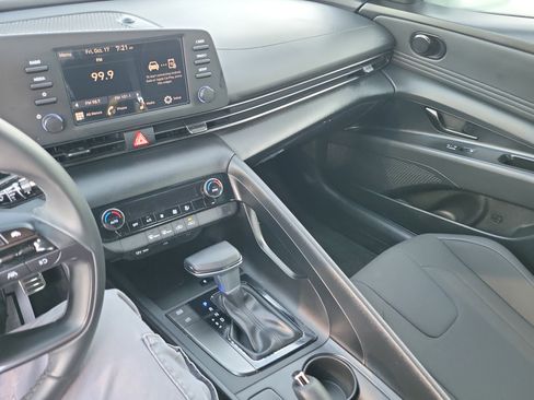 Certified 2025 Hyundai Elantra Sport image 14