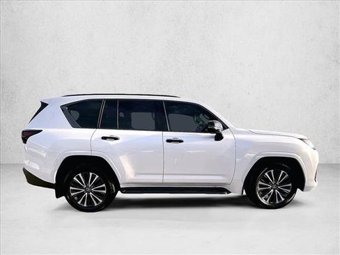 Used 2023 Lexus LX 600 4WD w/ Appearance Package image 5