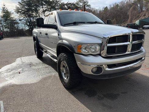 Used 2019 RAM 2500 Laramie w/ Chrome Appearance Group image 2