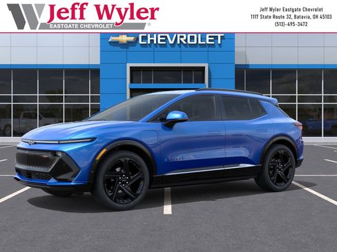New 2024 Chevrolet Equinox EV RS FWD image 2