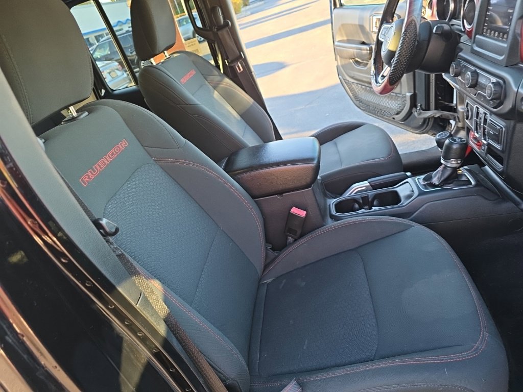 Used 2018 Jeep Wrangler Unlimited Rubicon AWD/4WD image 30