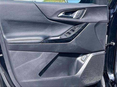 Used 2026 Chevrolet Equinox LT w/ Convenience Package II AWD/4WD image 9