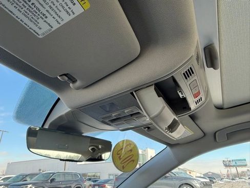 Used 2023 Volkswagen Jetta SEL image 28