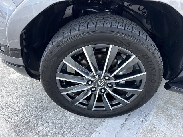 Used 2024 Lexus GX 550 w/ Cold Area Package AWD/4WD image 10