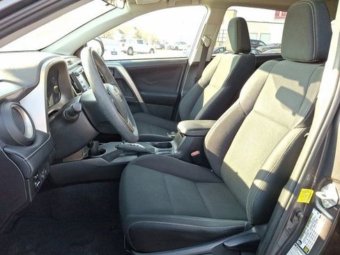 Used 2013 Toyota RAV4 XLE image 18