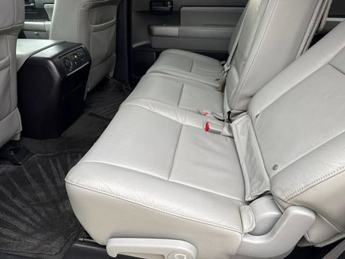 Used 2016 Toyota Sequoia SR5 w/ Premium Package AWD/4WD image 20