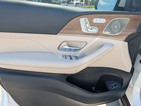 Used 2021 Mercedes-Benz GLE 350 4MATIC image 24