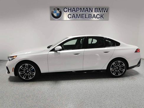 Used 2026 BMW 530i xDrive AWD/4WD image 3