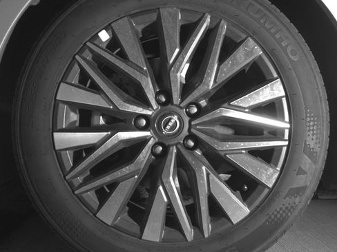 Used 2025 Nissan Altima 2.5 SV image 12