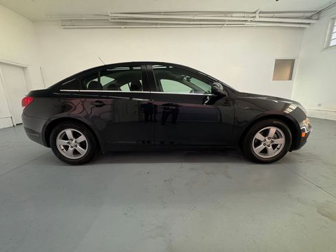 Used 2015 Chevrolet Cruze LT w/ Technology Package image 7