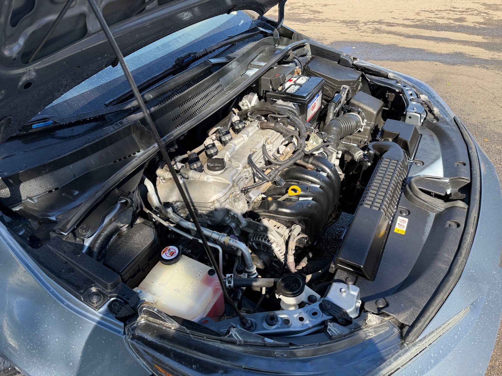 Used 2020 Toyota Corolla LE FWD image 32