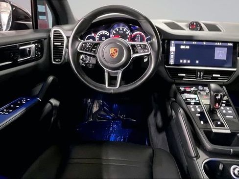 Used 2019 Porsche Cayenne AWD/4WD image 7