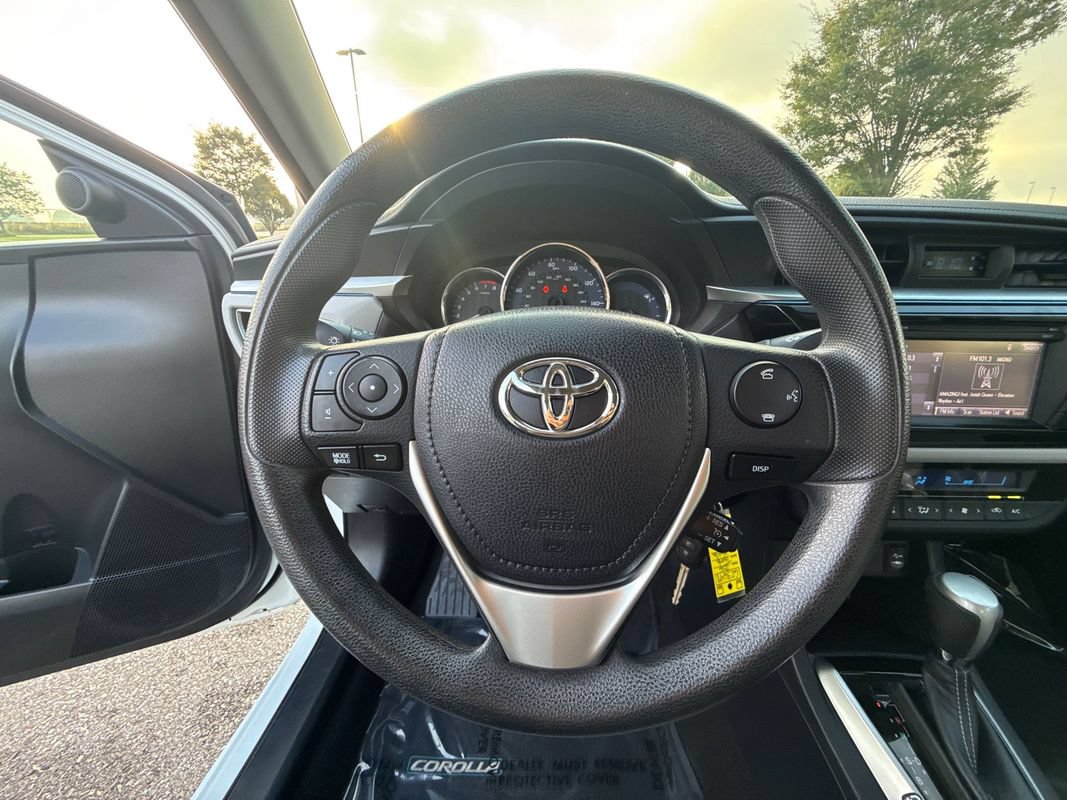Used 2016 Toyota Corolla LE FWD image 18