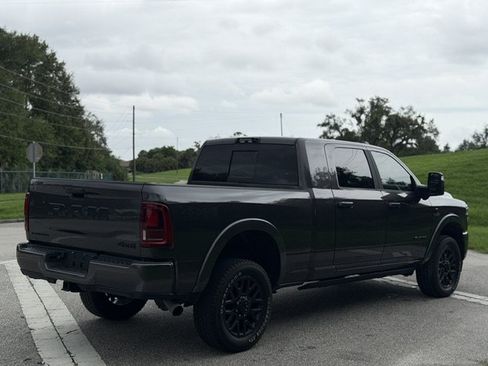 Used 2025 RAM 2500 Limited AWD/4WD image 5