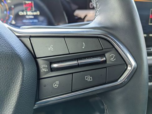 Used 2025 Chevrolet Equinox LT w/ Convenience Package II image 25