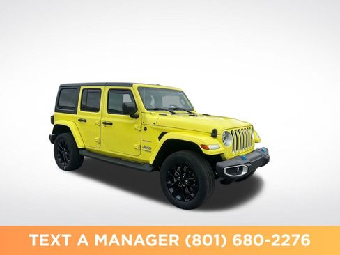 Used 2022 Jeep Wrangler Unlimited Sahara w/ Cold Weather Group AWD/4WD image 7