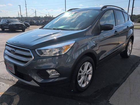 Used 2018 Ford Escape SE AWD/4WD image 4