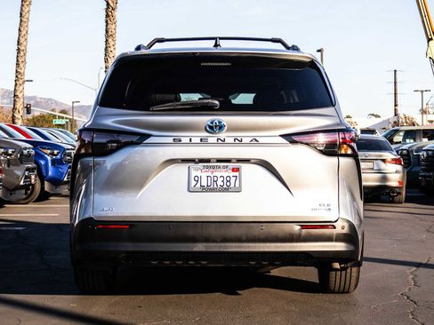 Certified 2024 Toyota Sienna XLE image 10