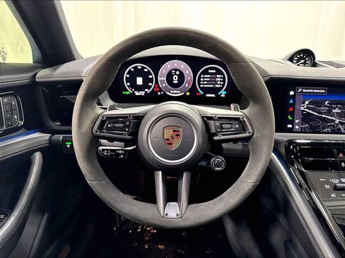 Used 2025 Porsche Panamera 4 AWD/4WD image 17