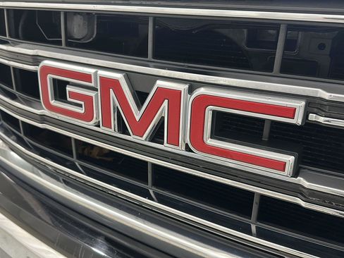 Used 2015 GMC Sierra 1500 SLT w/ SLT Crew Cab Value Package image 23