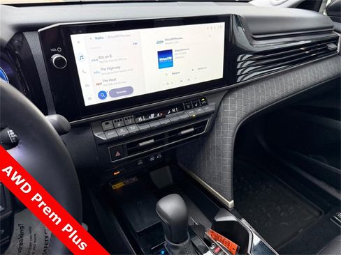 Used 2025 Toyota Camry XLE w/ Premium Plus Package image 25