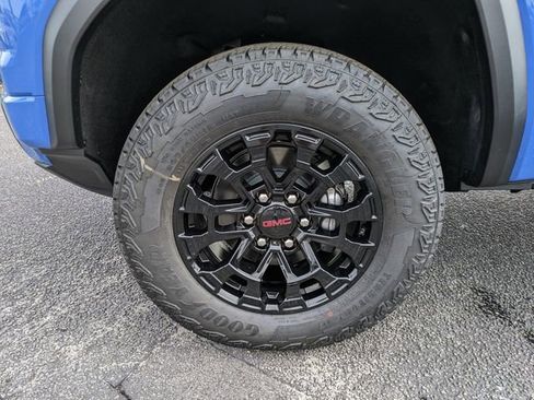 New 2026 GMC Canyon Elevation w/ Convenience Package image 15