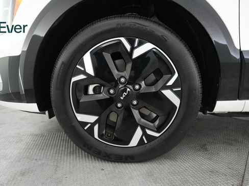 Used 2023 Kia Niro Wind FWD image 19
