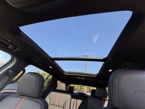 New 2026 Chevrolet Traverse RS w/ LPO, Floor Liner Package image 25