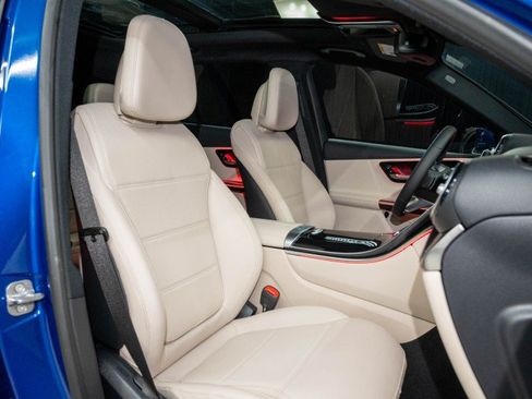 New 2026 Mercedes-Benz GLC 300 image 12