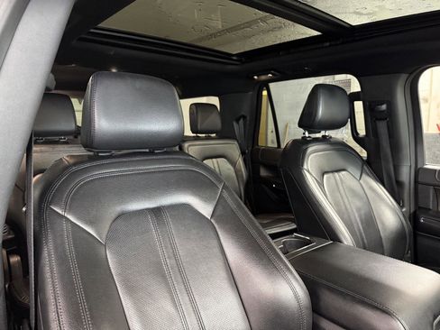 Used 2021 Ford Expedition Max Limited image 22
