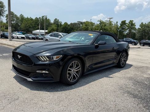 Used 2017 Ford Mustang Premium RWD image 3