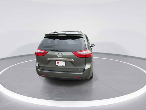 Certified 2020 Toyota Sienna Limited Premium image 7