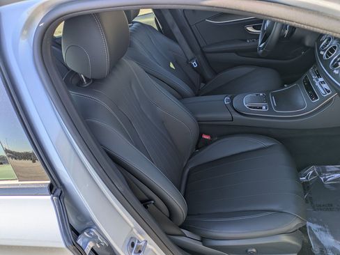 Used 2022 Mercedes-Benz E 350 Sedan image 29