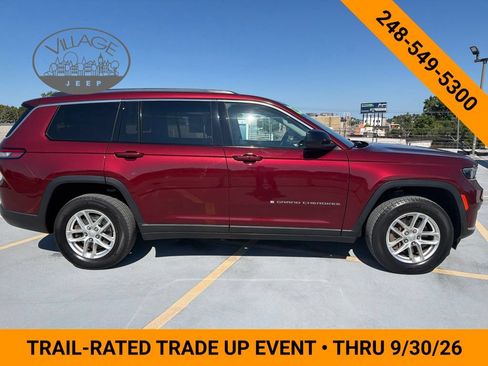Used 2023 Jeep Grand Cherokee L Laredo AWD/4WD image 2