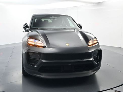 Used 2024 Porsche Macan 4 Electric image 18