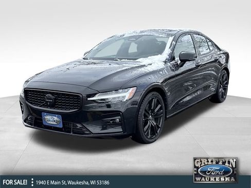 Used 2024 Volvo S60 B5 Plus image 1