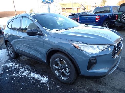 New 2025 Ford Escape ST-Line w/ Cold Weather Package image 8