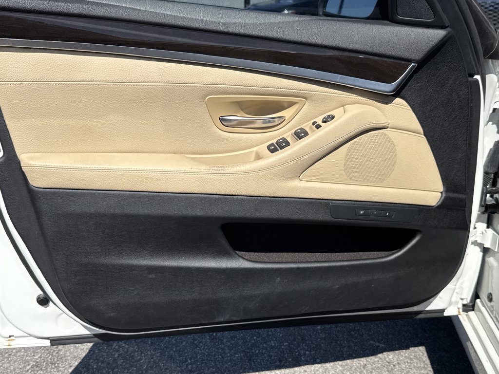 Used 2016 BMW 528i Sedan RWD image 17