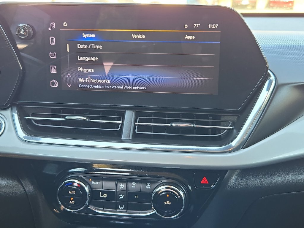 Used 2026 Chevrolet Trax LT FWD image 20