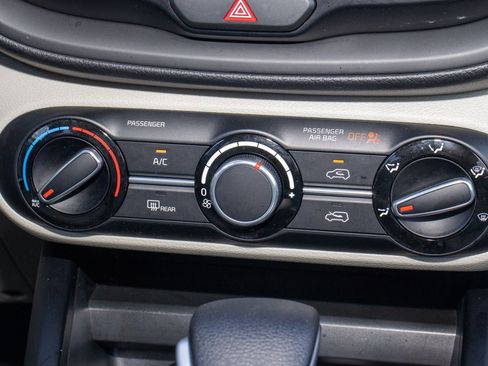 Used 2023 Kia Soul LX image 21