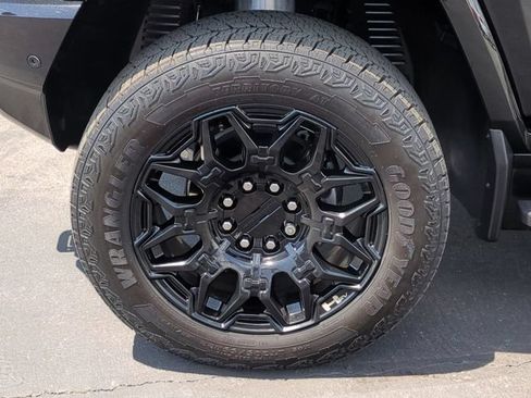 Used 2024 GMC Hummer EV 2X AWD/4WD image 33