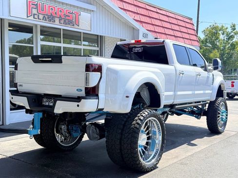 Used 2022 Ford F450 Platinum w/ FX4 Off-Road Package AWD/4WD image 4