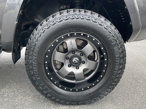 Used 2018 Toyota 4Runner SR5 Premium AWD/4WD image 10