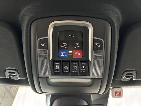 Used 2019 RAM 1500 Limited AWD/4WD image 22